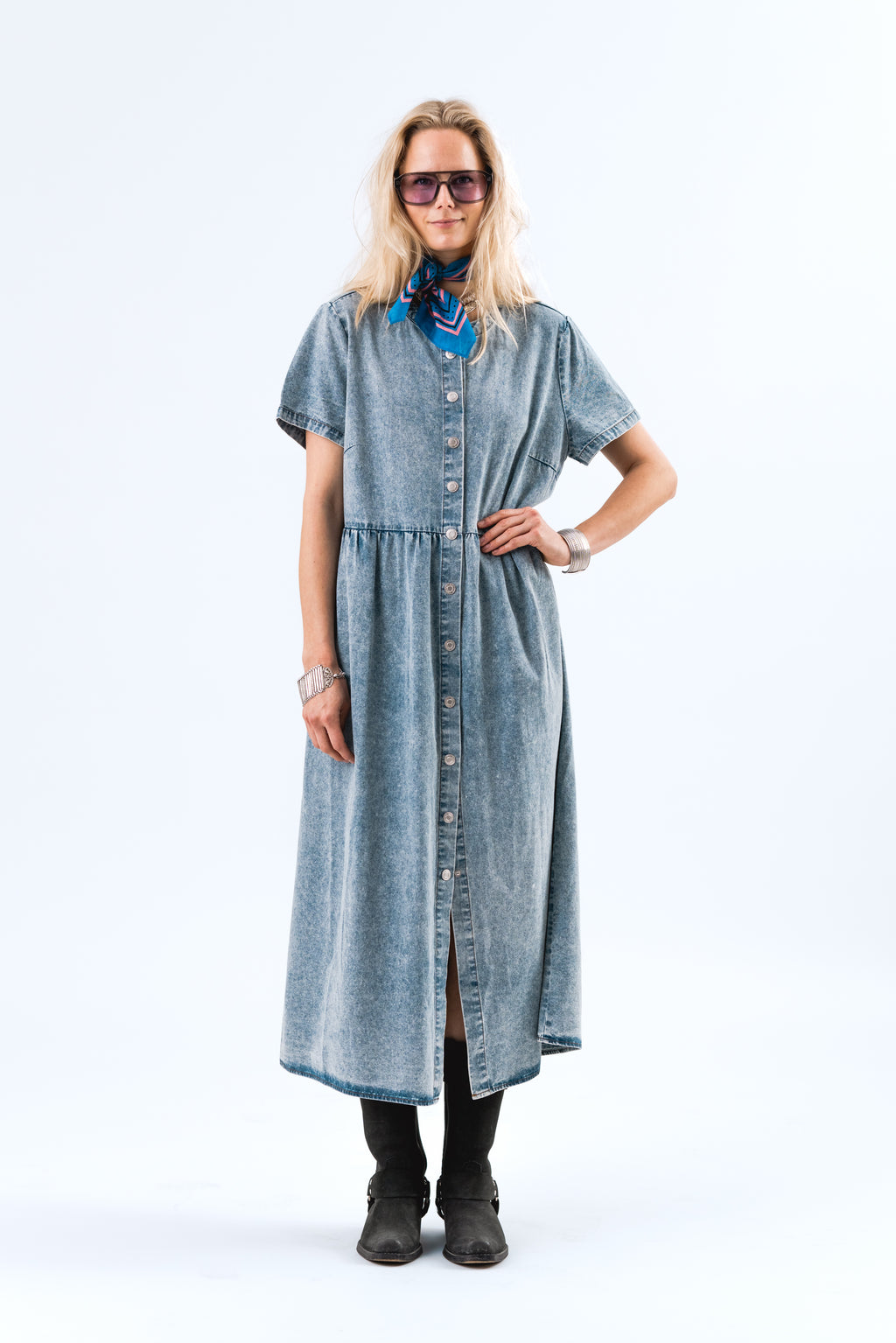 Lollys Laundry - Aliya Maxi Dress in Washed Denim